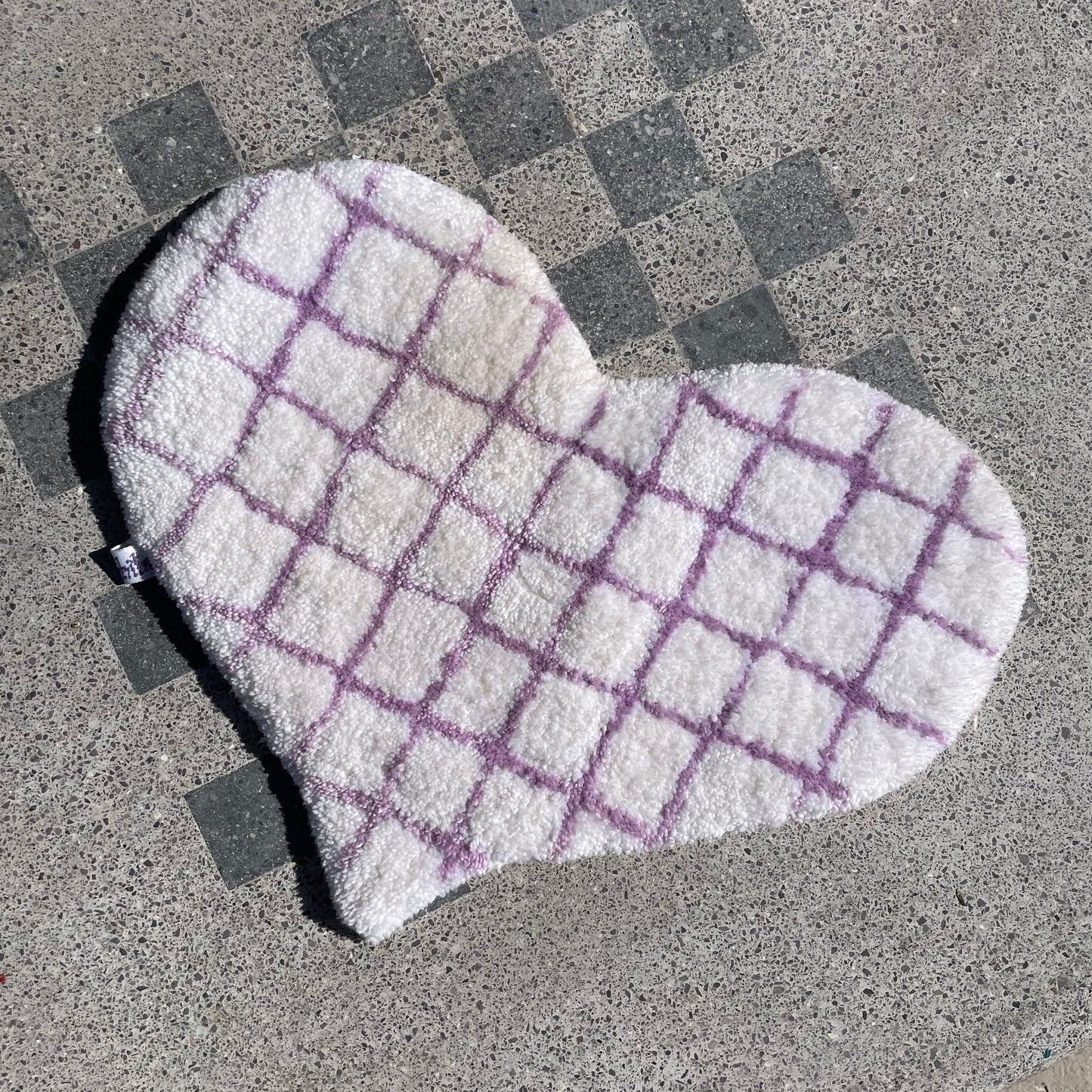 Corazón Reticulado Area Rug - Tufting Gun | Puchita