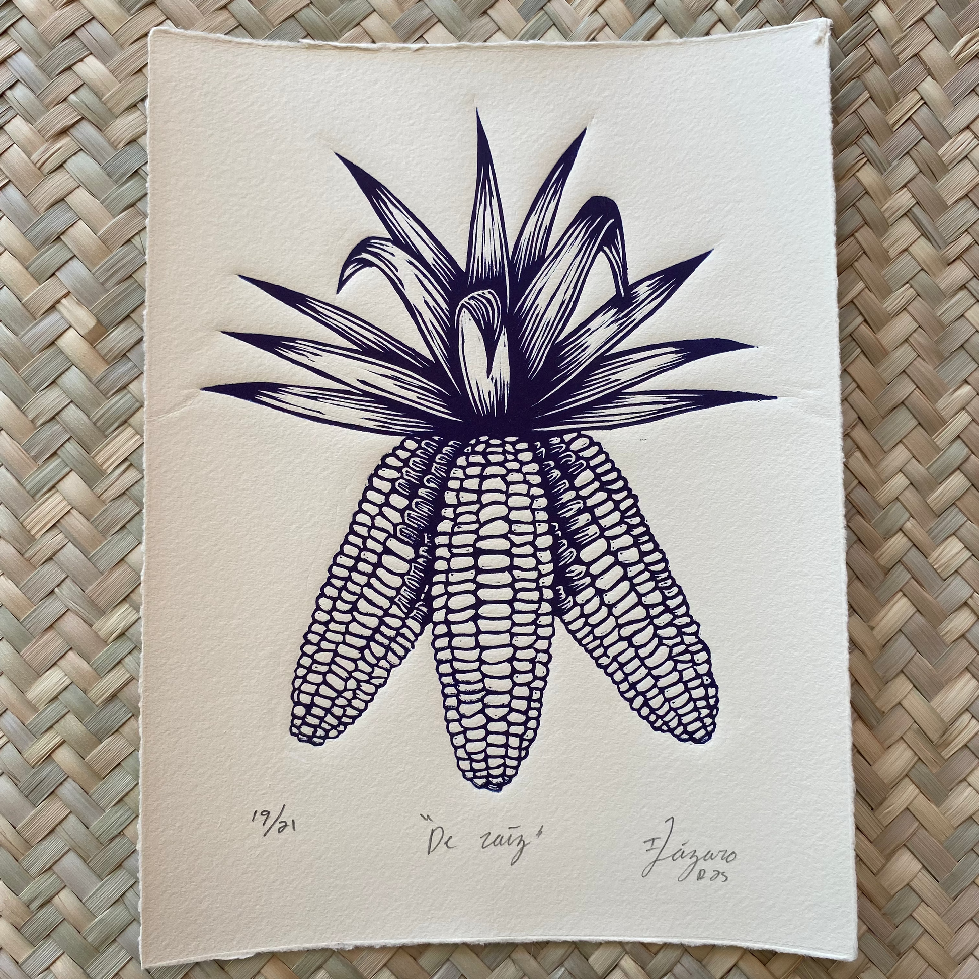 Linograbado "De Raíz" de Iliana Lázaro. Detalle de textura de la impresión.