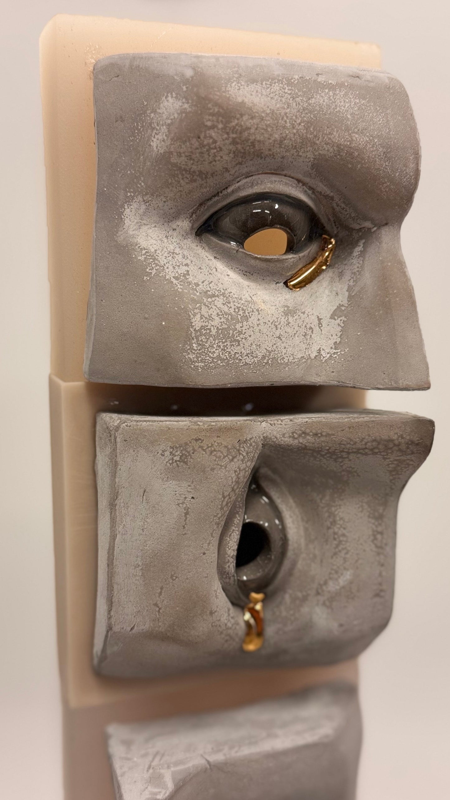 Tótem Emocional, Escultura en Cerámica de Baja Temperatura, Ramón Durán