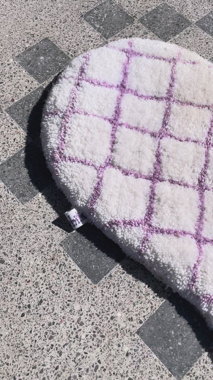 Corazón Reticulado Area Rug - Tufting Gun | Puchita